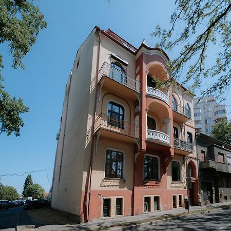 Bluesky Ultra-Central Premium Apartment Орадеа Екстериор снимка