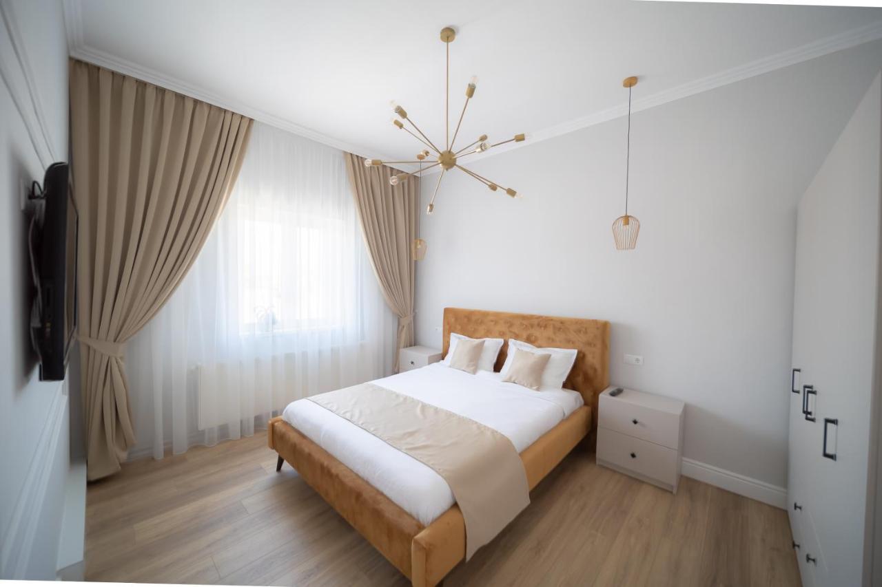 Bluesky Ultra-Central Premium Apartment Орадеа Екстериор снимка