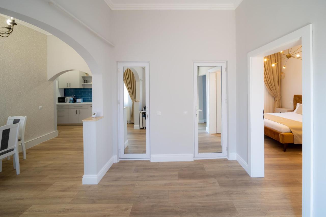 Bluesky Ultra-Central Premium Apartment Орадеа Екстериор снимка