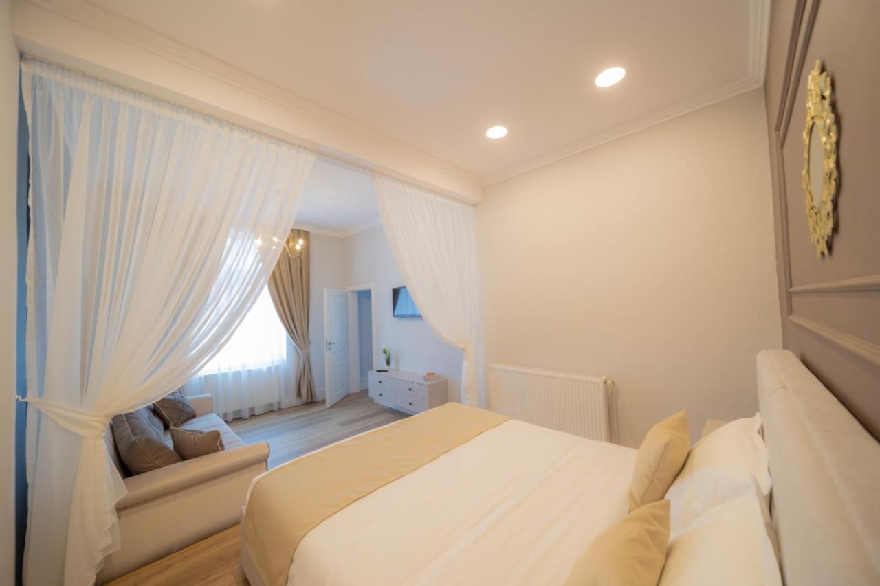 Bluesky Ultra-Central Premium Apartment Орадеа Екстериор снимка