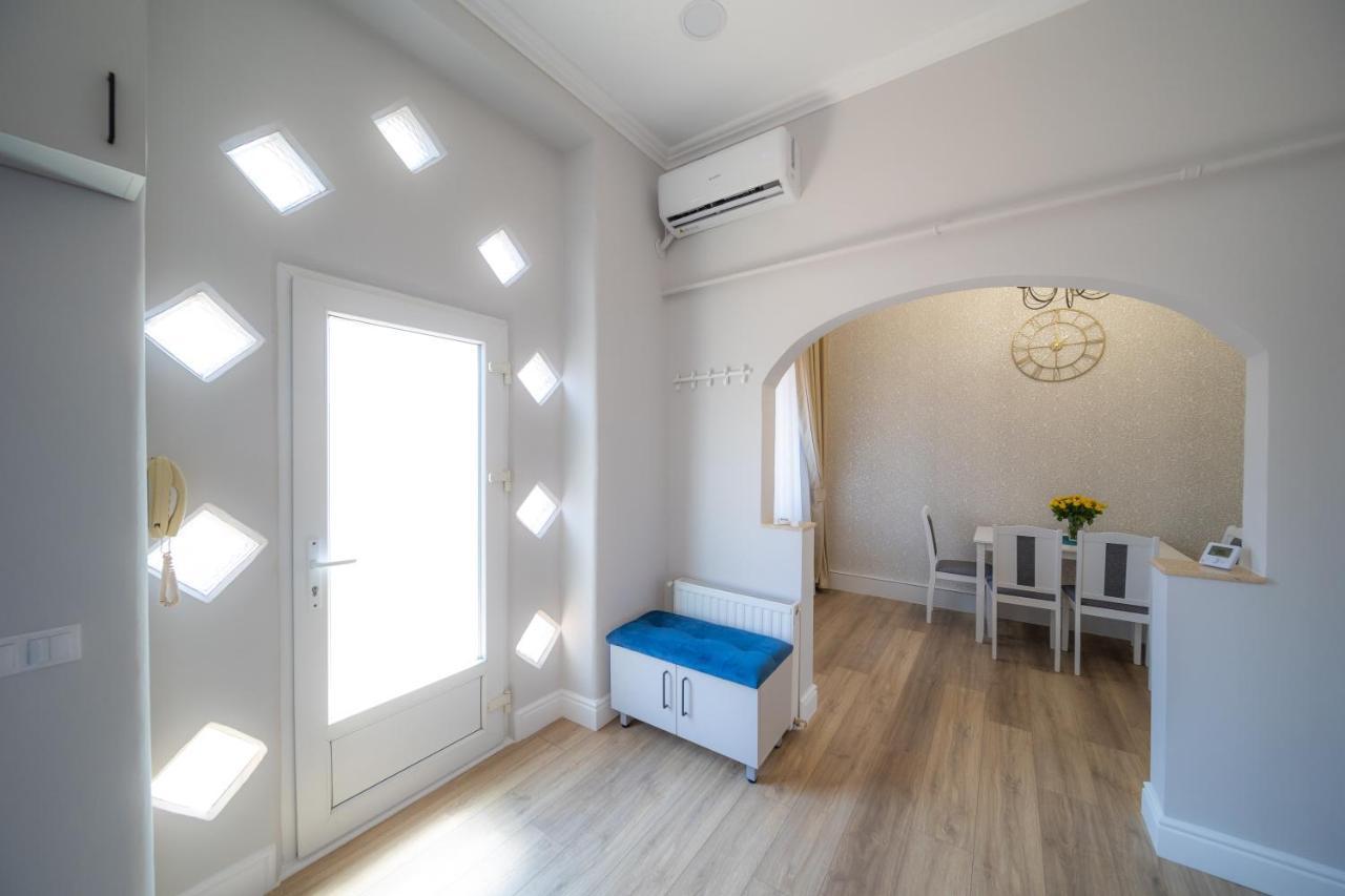 Bluesky Ultra-Central Premium Apartment Орадеа Екстериор снимка