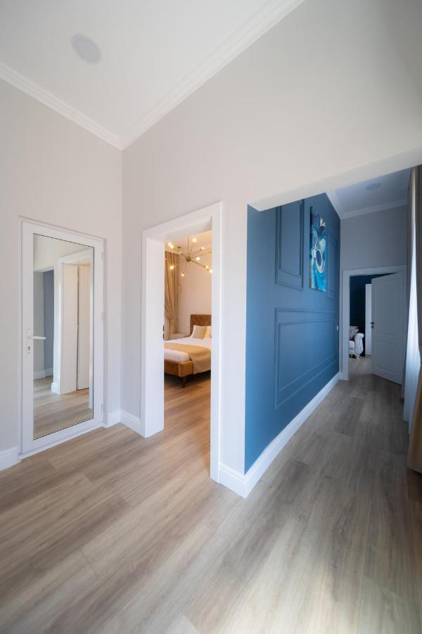 Bluesky Ultra-Central Premium Apartment Орадеа Екстериор снимка